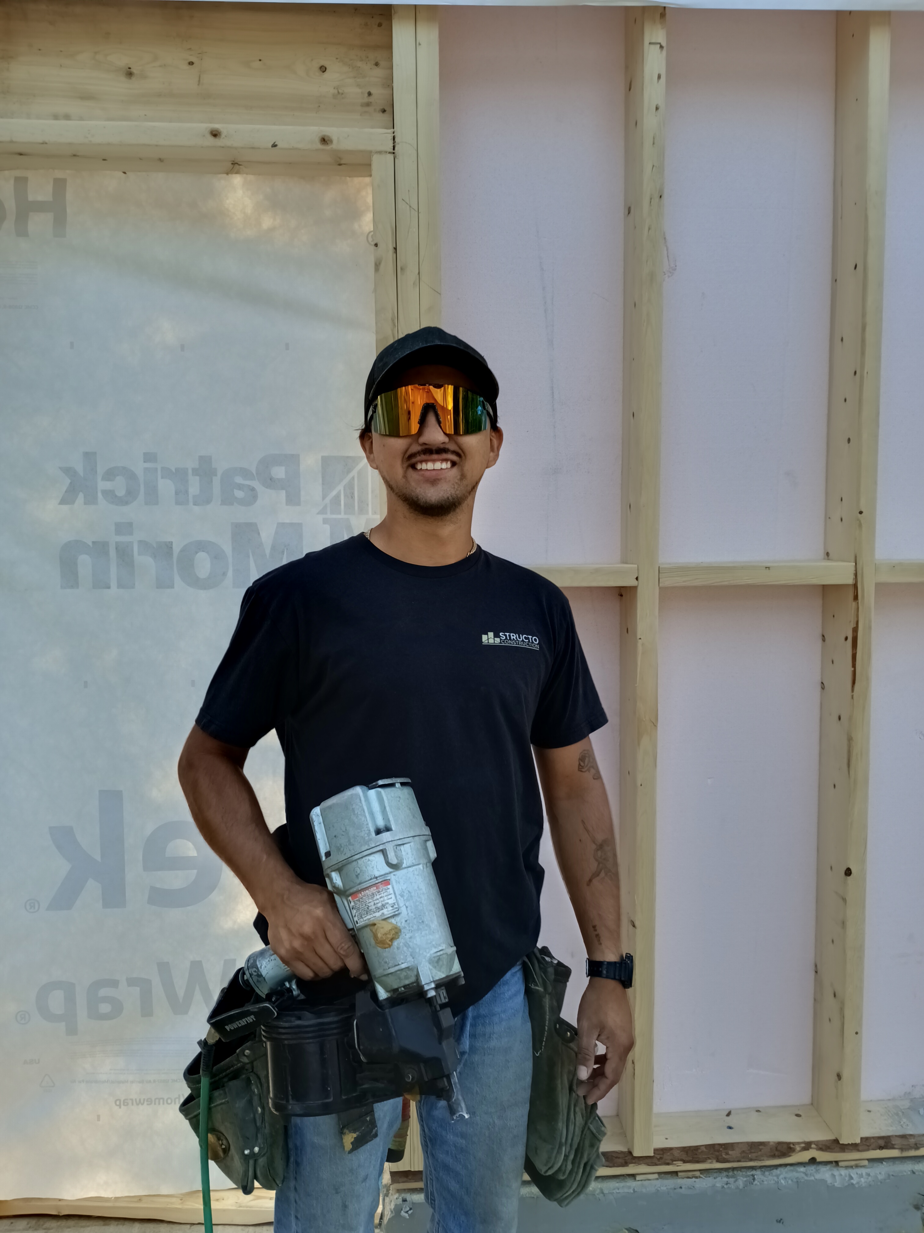 Kevin, charpentier menuisier compagnon chez Structo Construction