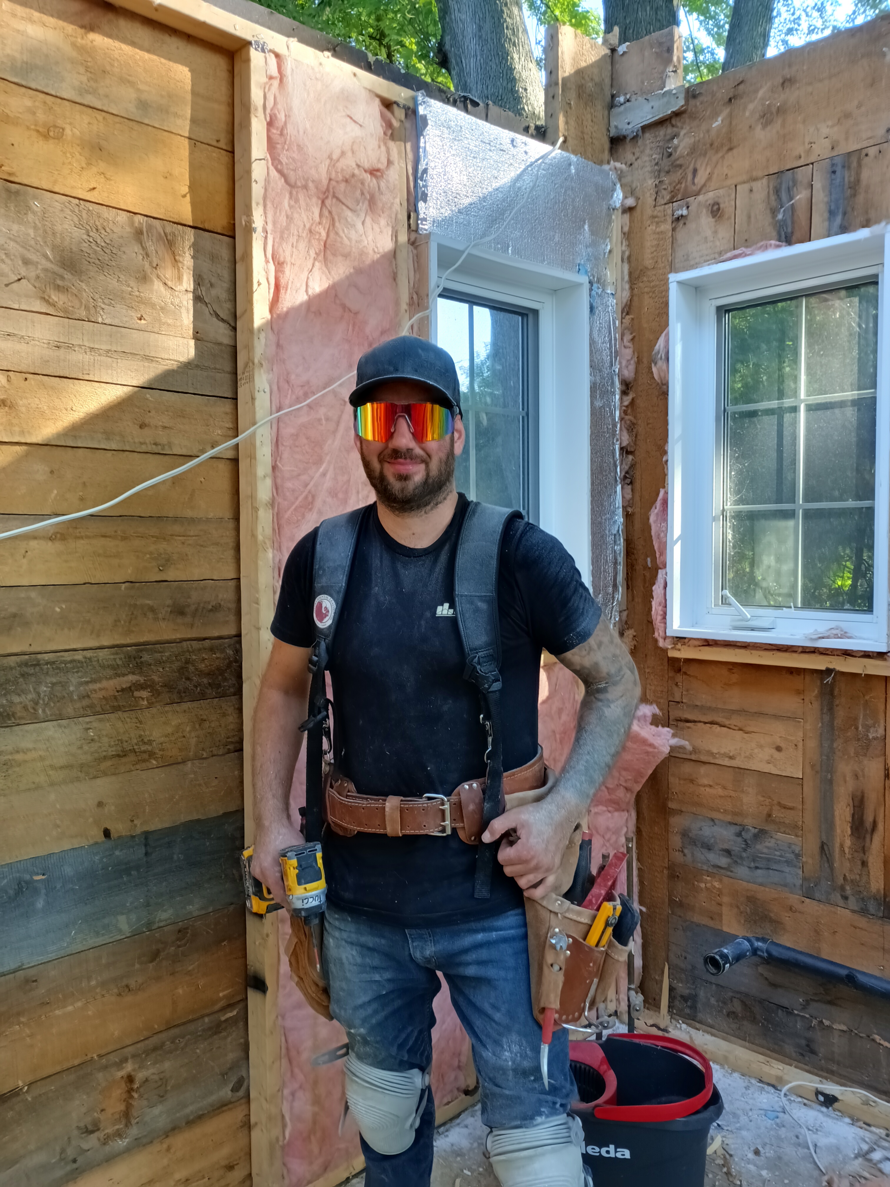 Alexandre, charpentier menuisier apprenti chez Structo Construction